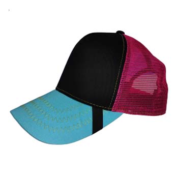 gorra de malla rosada con visera curva celeste y frente negro